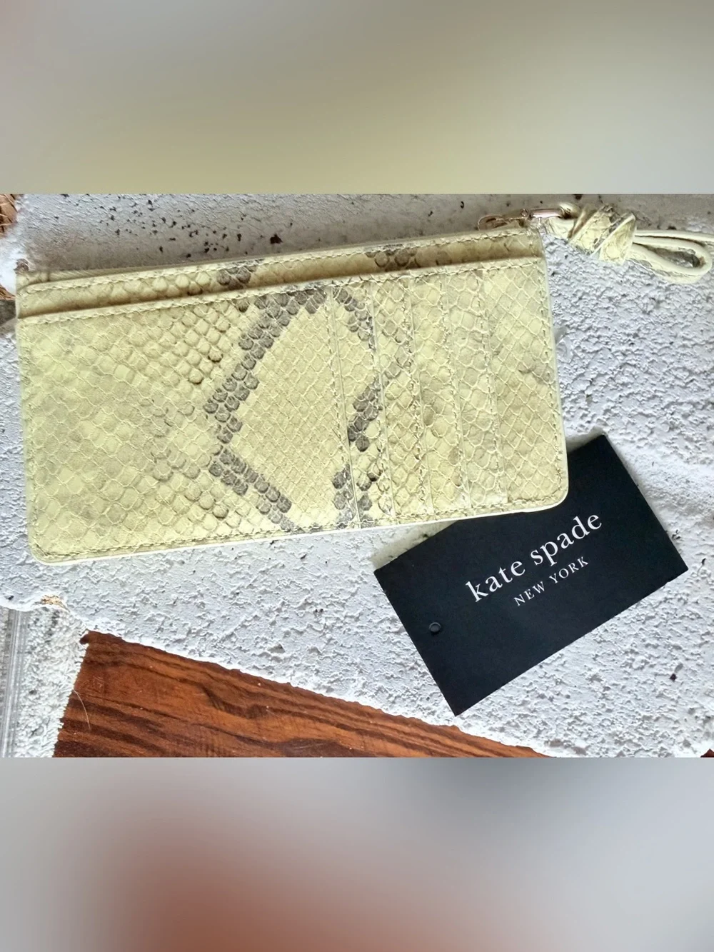 kate spade NWT Loop Snake Embossed Zip Card Case